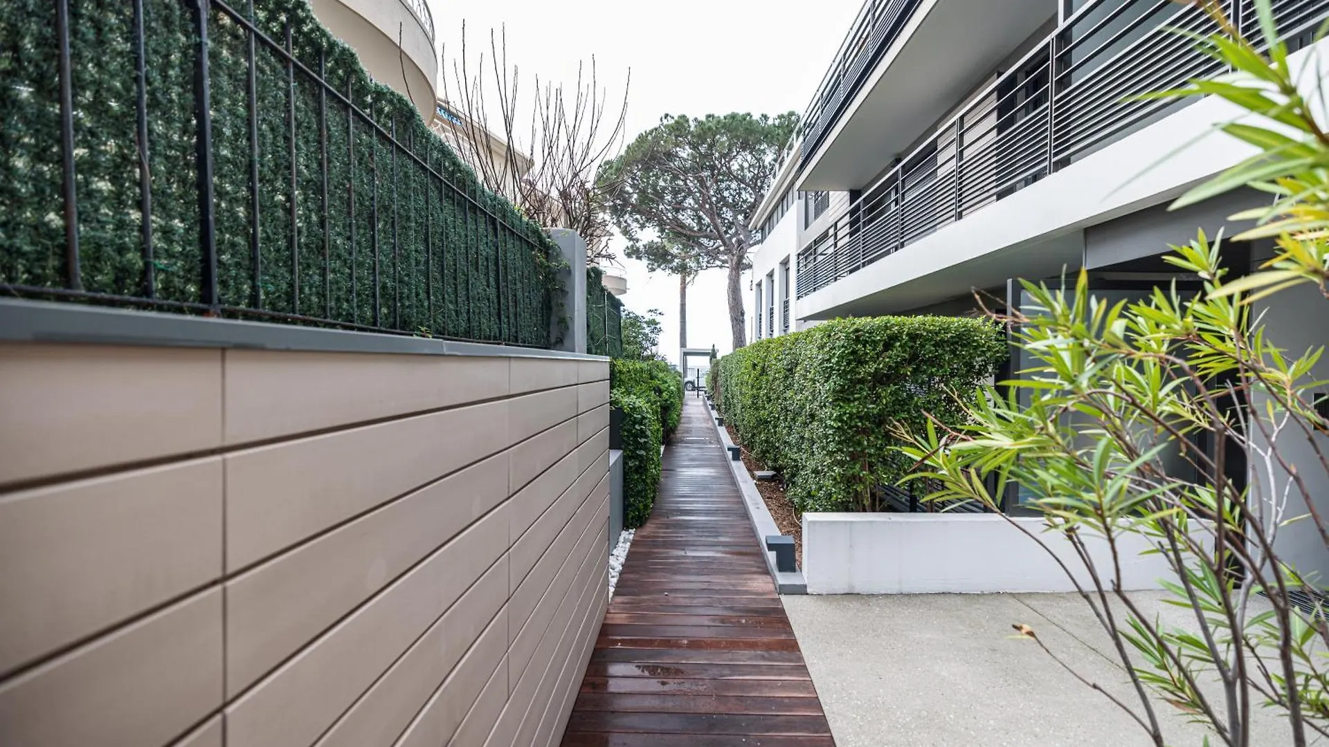 Apartment New Listing - 1 Bed Apt,Air-Con,Beach Access,Sea Antibes